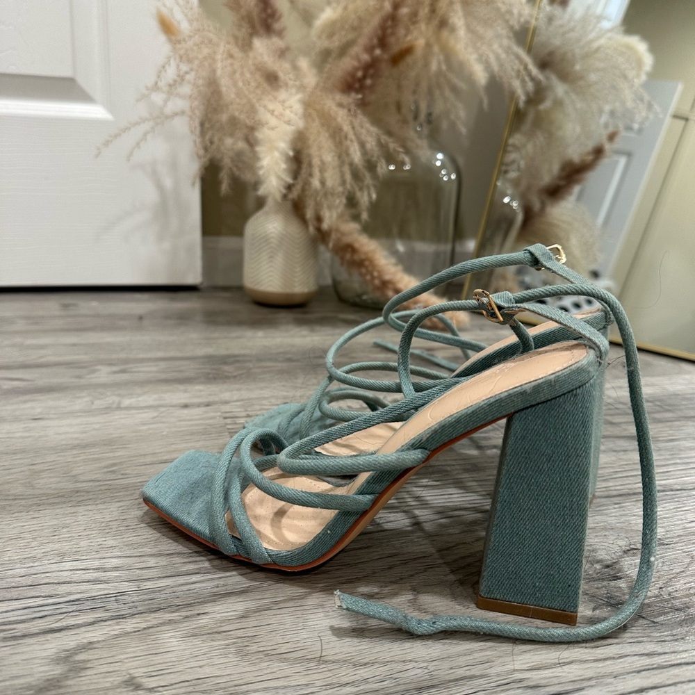 Elegant Strappy Block Heel Sandals